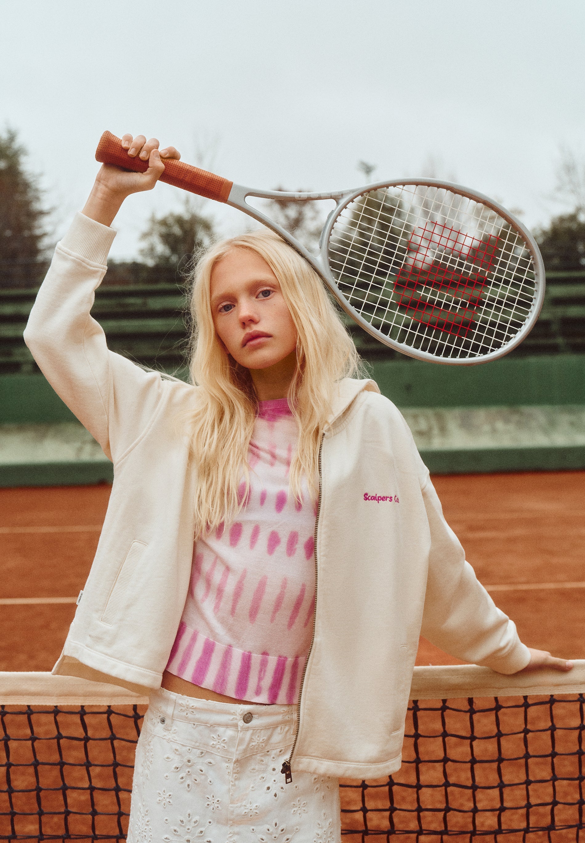 HOODY MIT KAPUZE UND REISSVERSCHLUSS