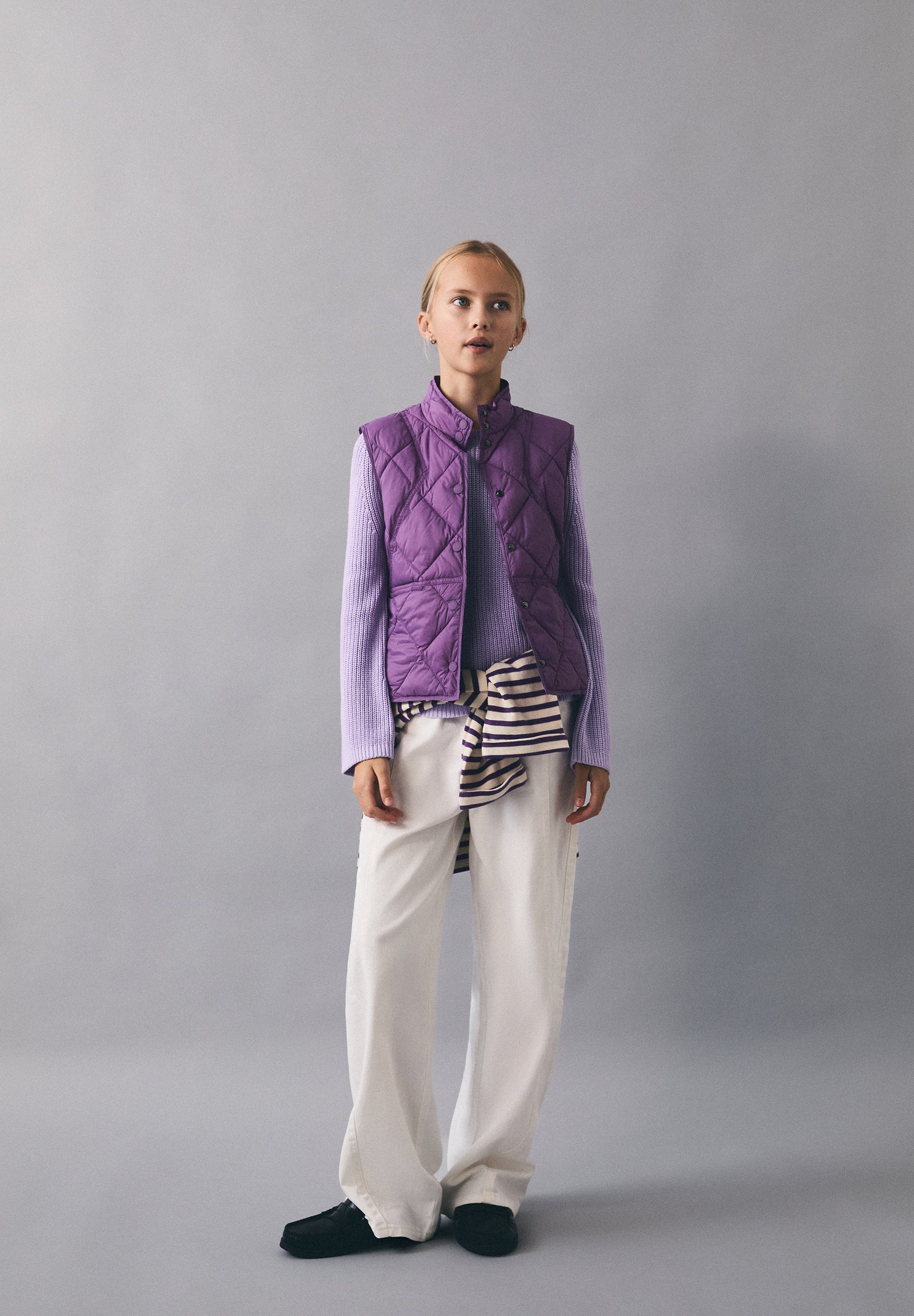 WIDE-LEG-JEANS MIT NÄHTEN