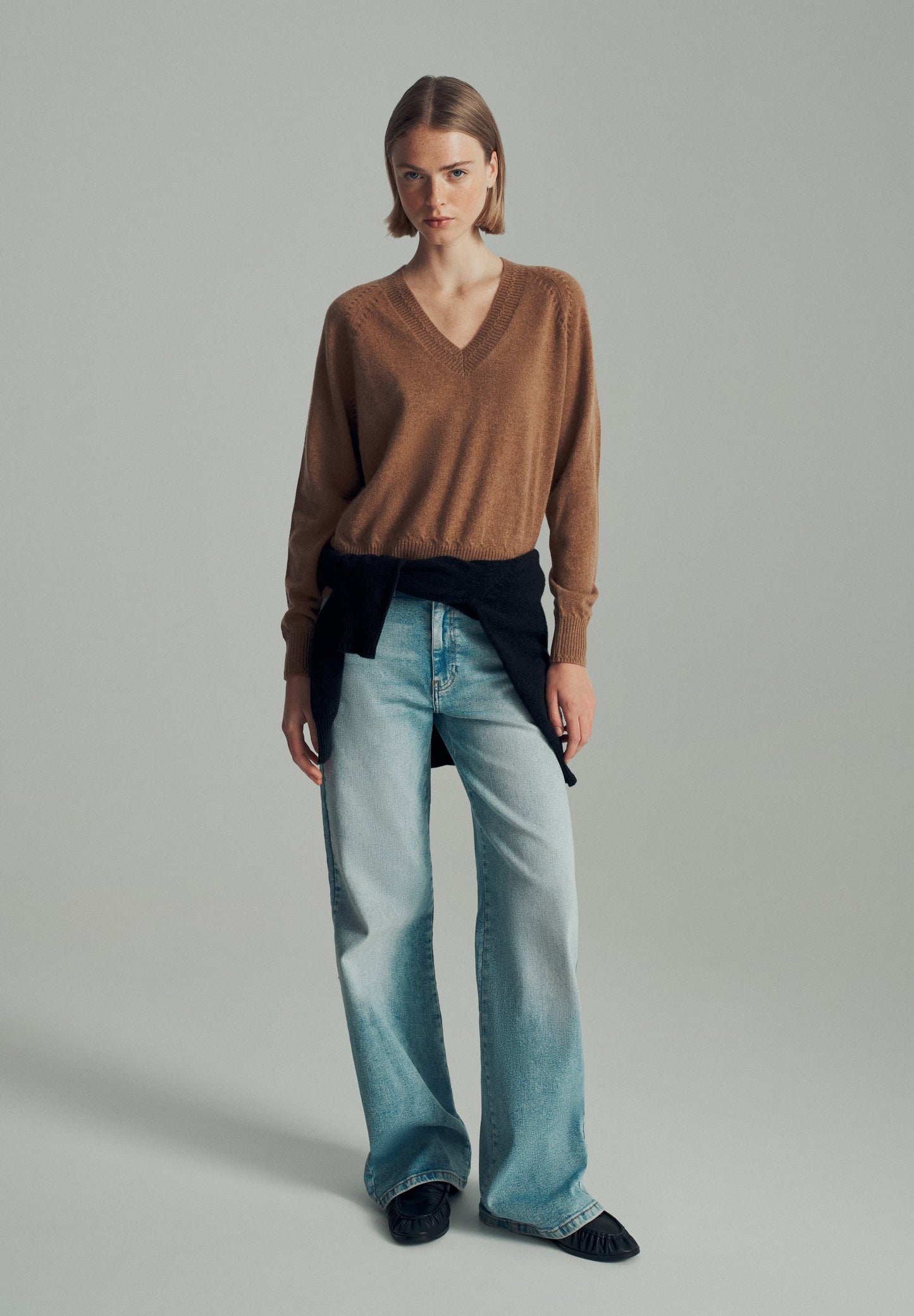 PULL 100 % CACHEMIRE COL EN V