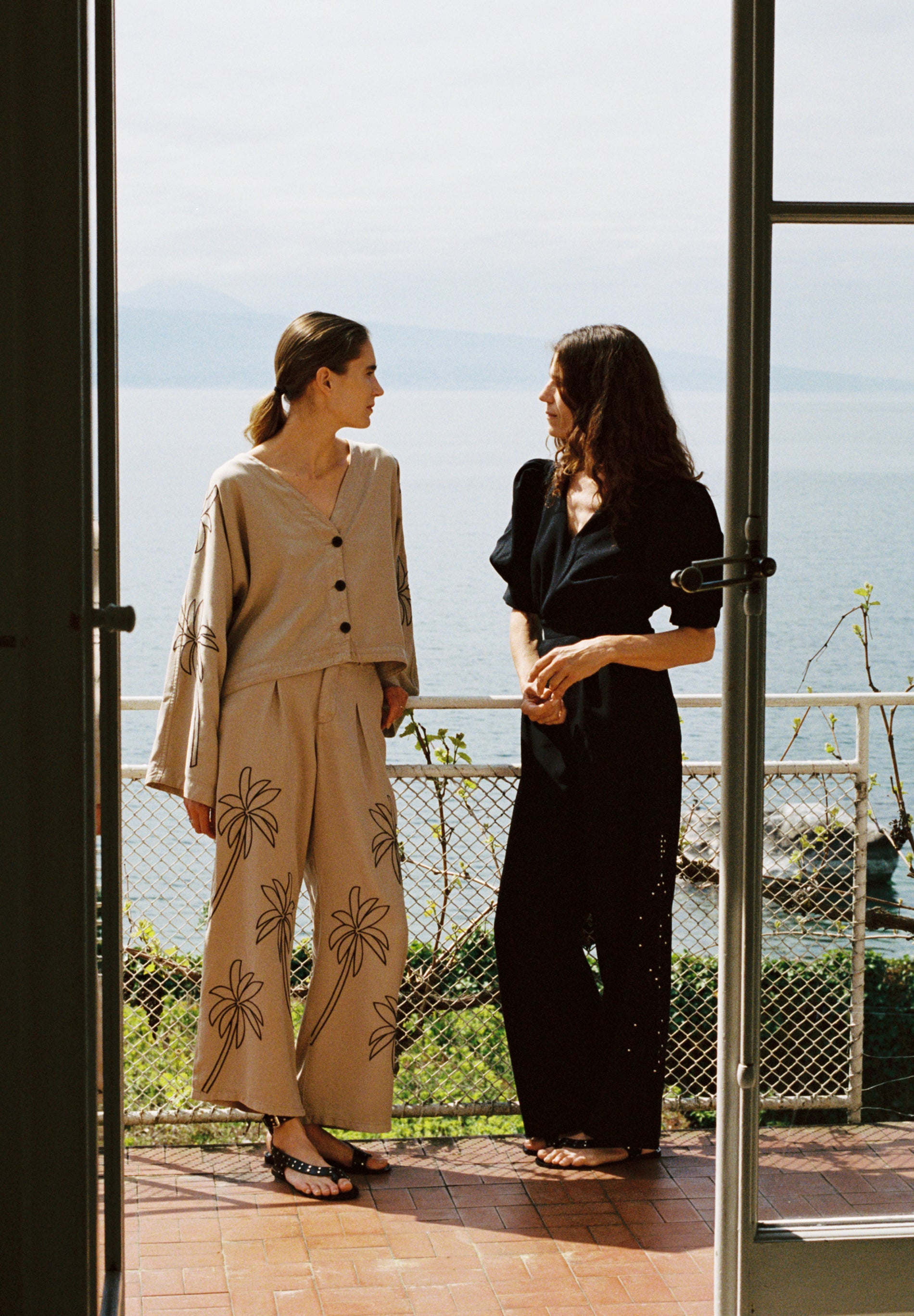 EMBROIDERED FLOWING TROUSERS