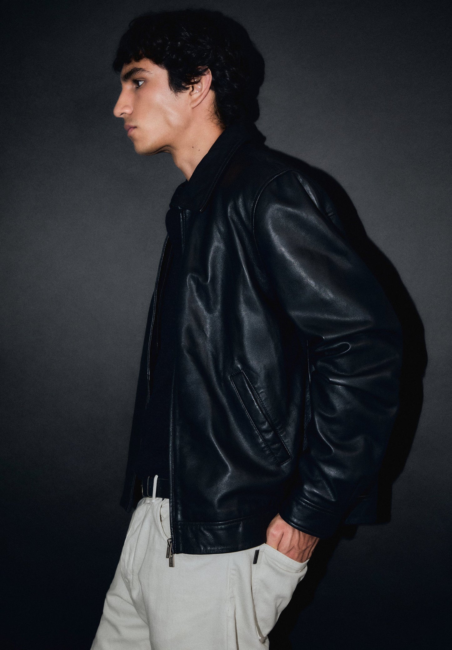 COLLARED LEATHER JACKET