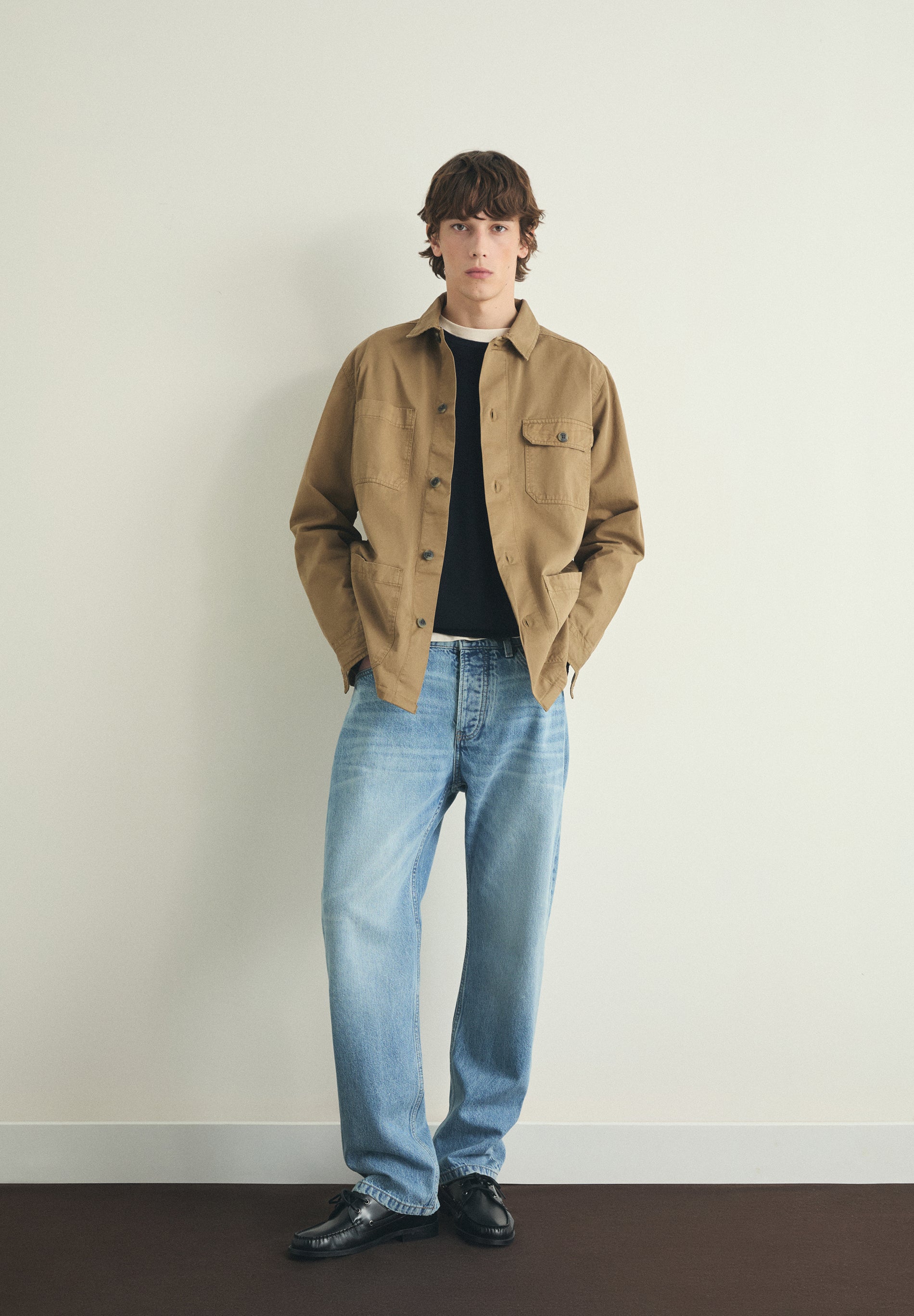 OBERHEMD MIT GEKNÖPFTEN TASCHEN