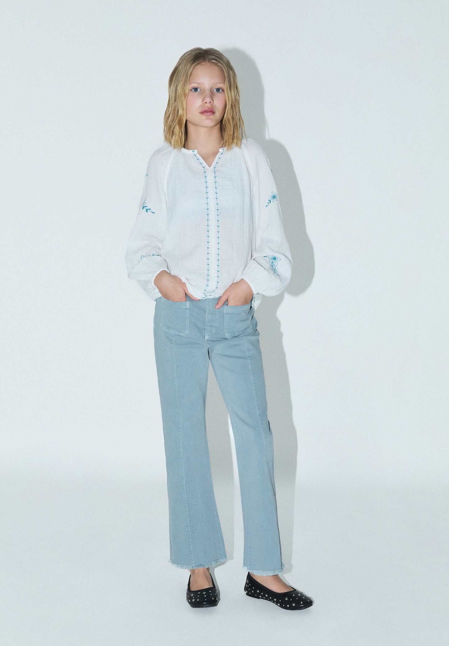 FLARED TROUSERS WITH SEAMS