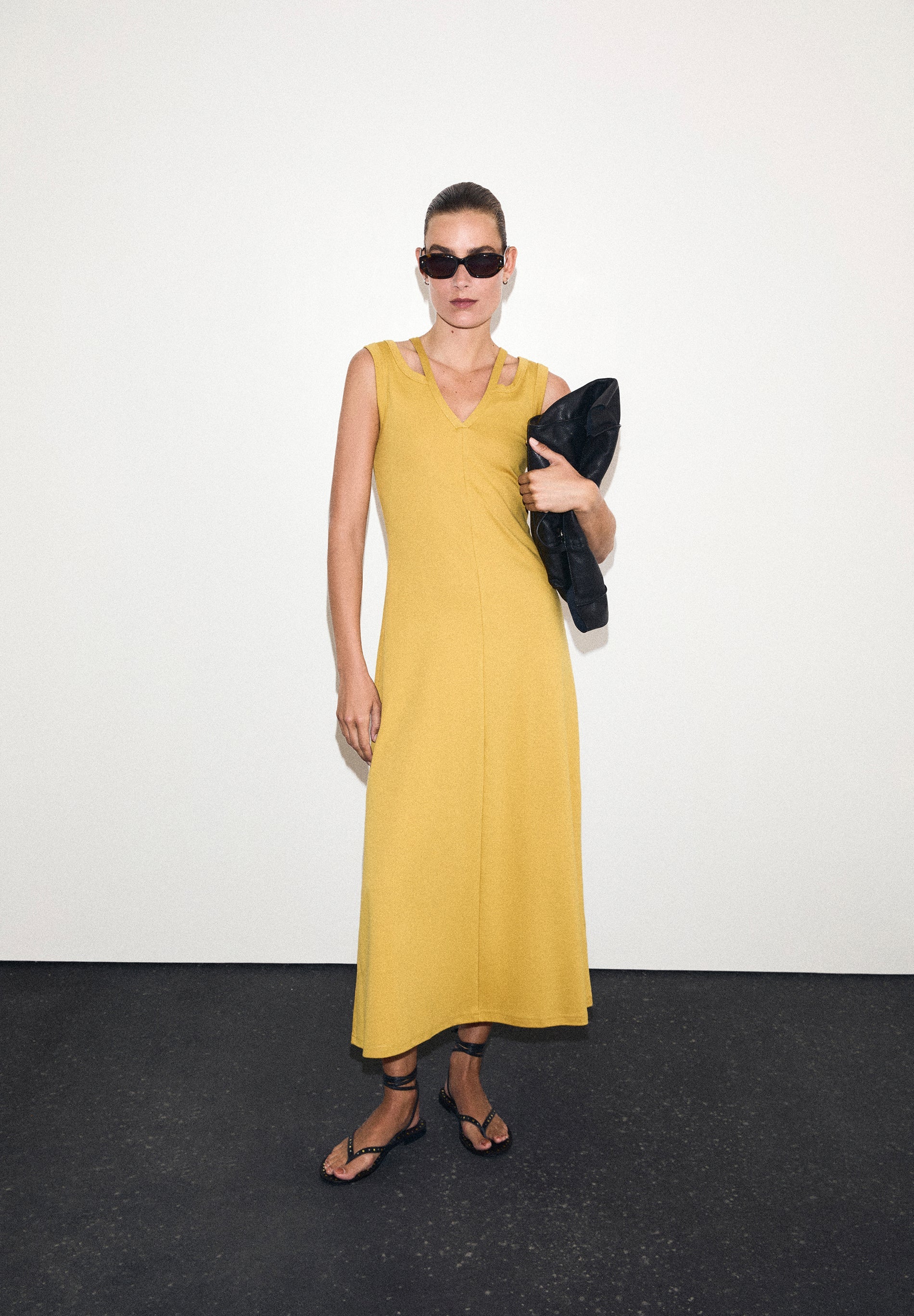 MIDI CUT OUT DRESS