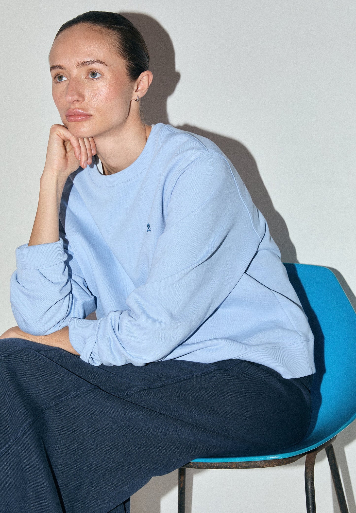 BASIC-HOODY MIT TOTENKOPF