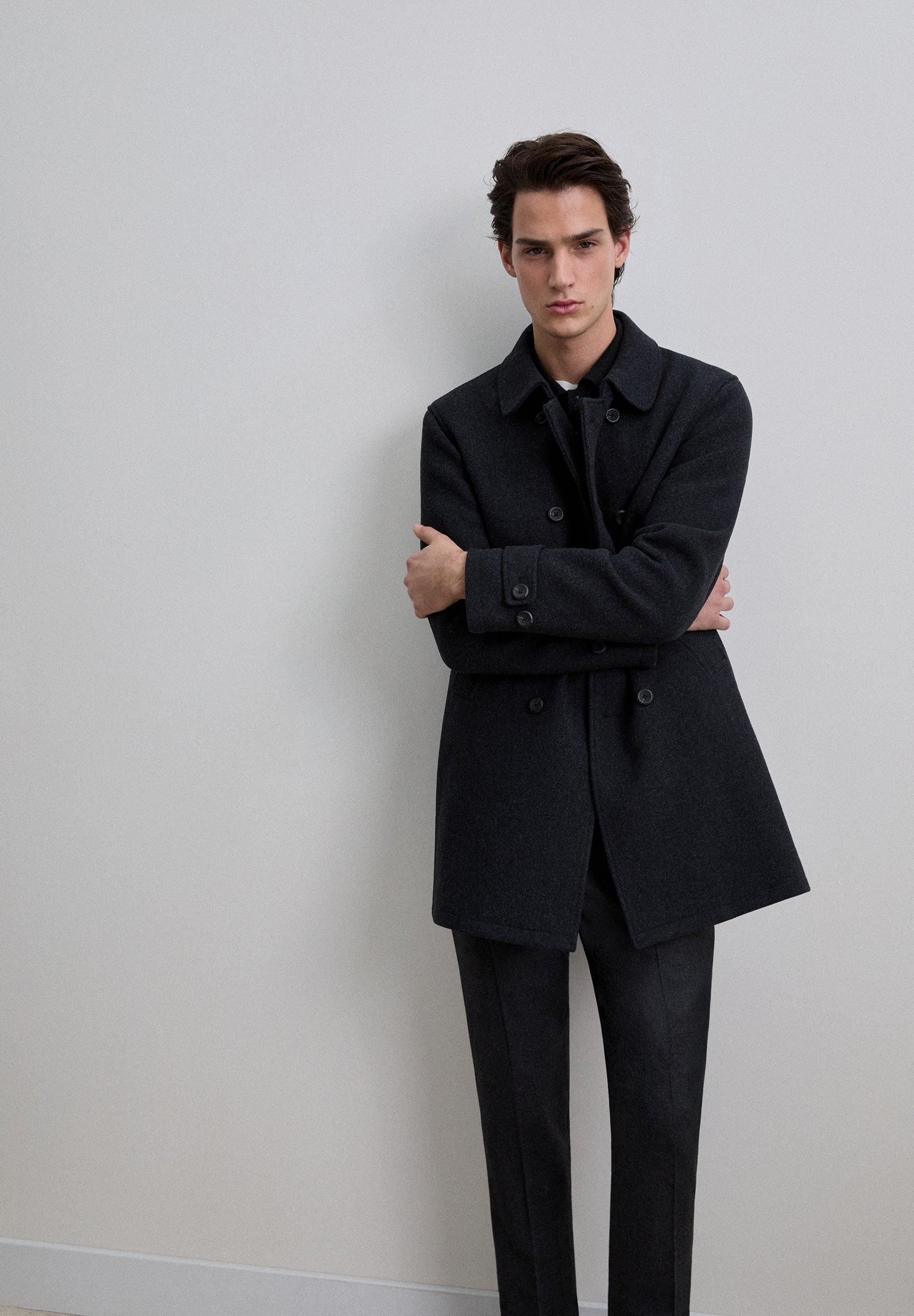 DOUBLE-BREASTED WOOL COAT