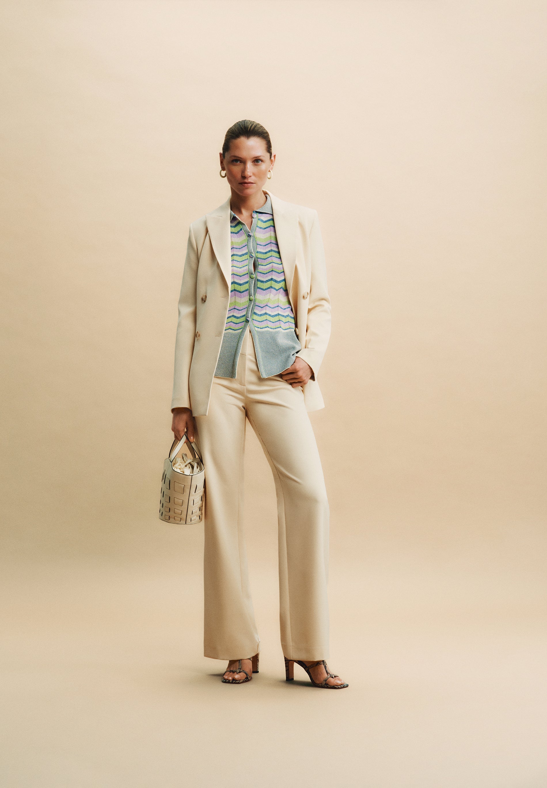 UNIFARBENER ÜBERKREUZTER BLAZER