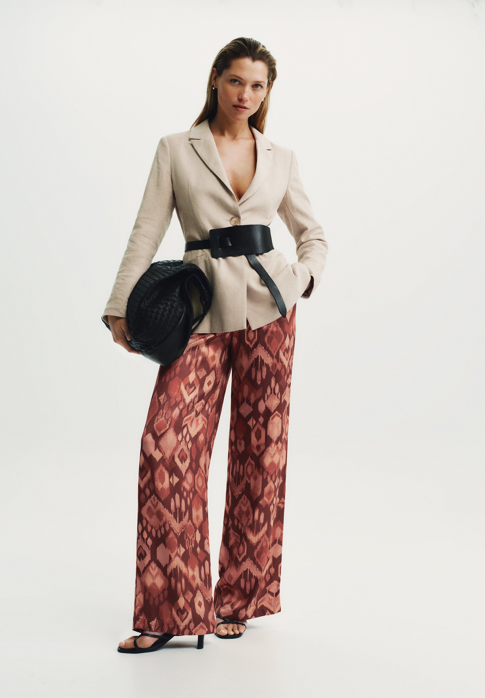 FLIESSENDE HOSE MIT PRINT