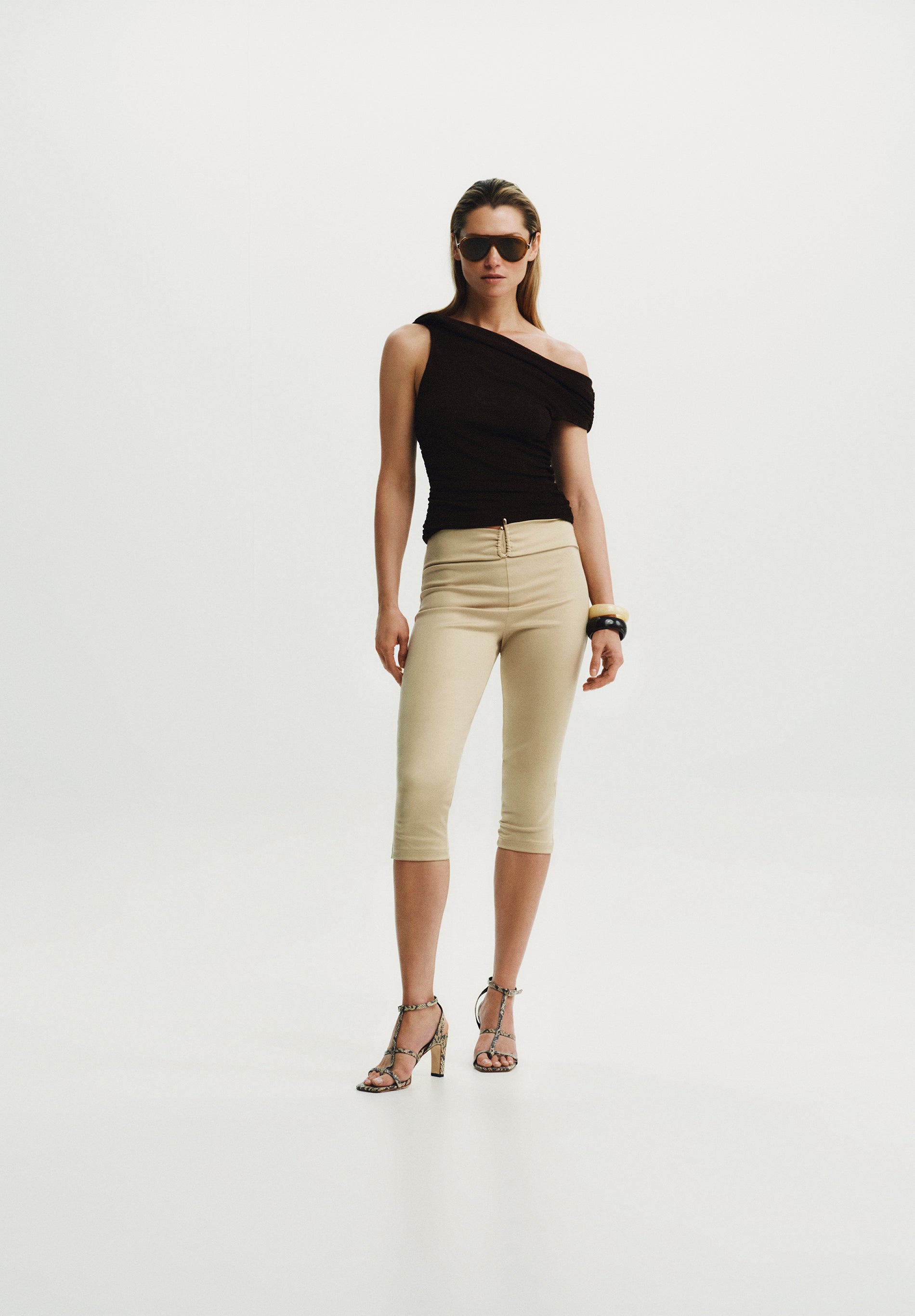 ASYMMETRISCHES TOP MIT RAFFUNGEN