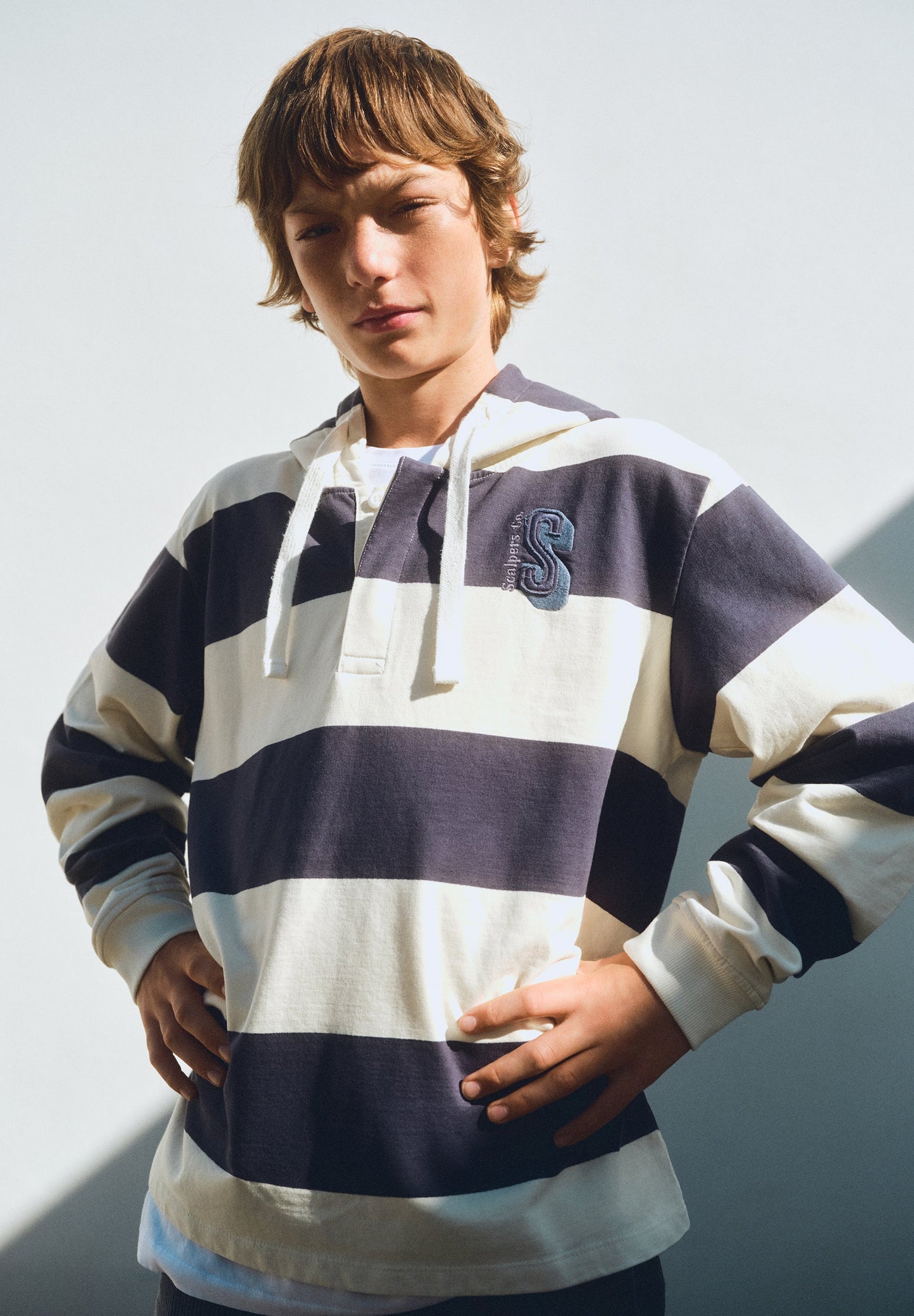 SWEAT CAPUCHE RAYURES SKULL