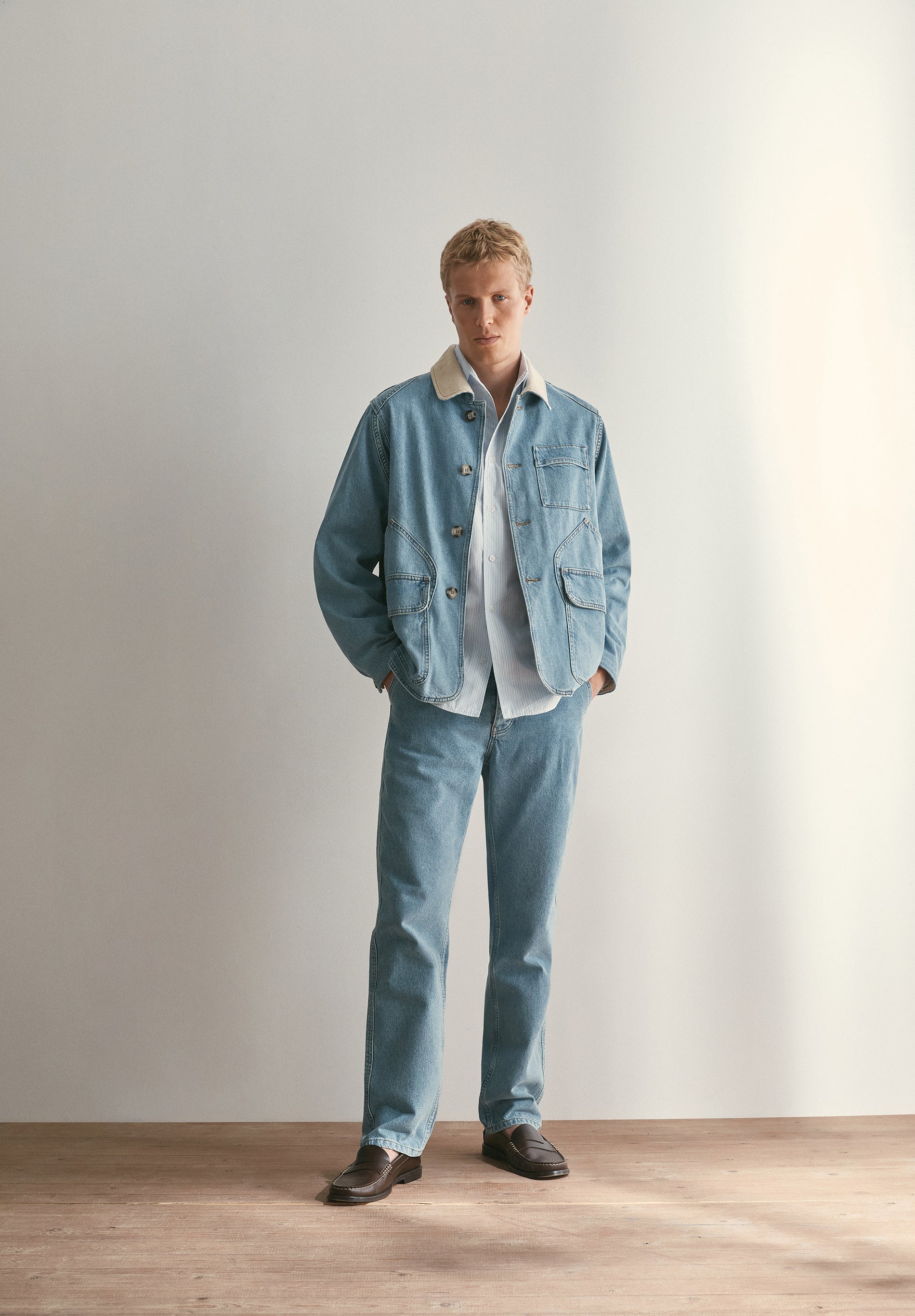 JEANS IM WASHED-LOOK UND REGULAR FIT