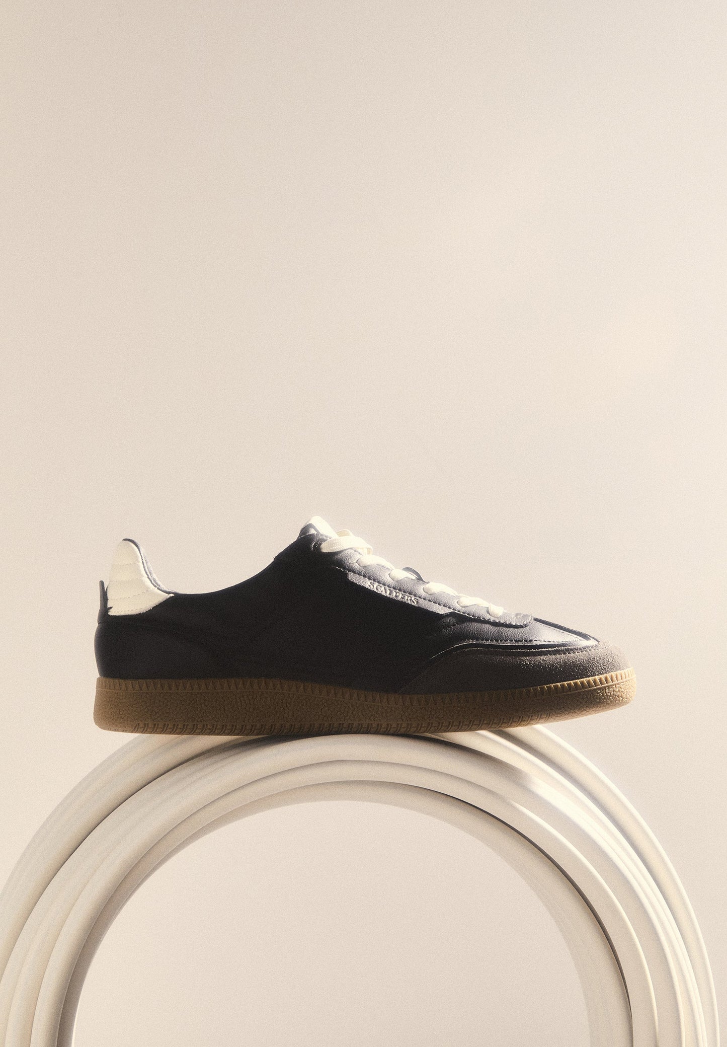 BASKET CUIR SEMELLE CONTRASTANTE