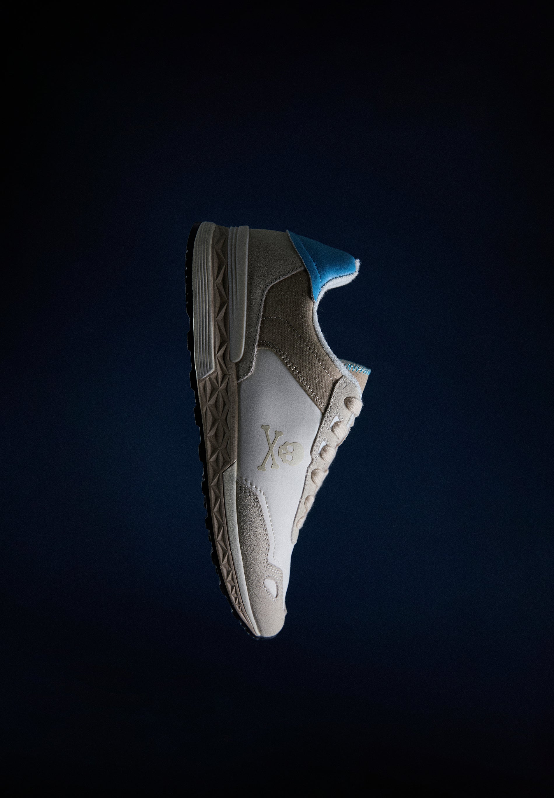 SNEAKERS WITH SIDE SKULL