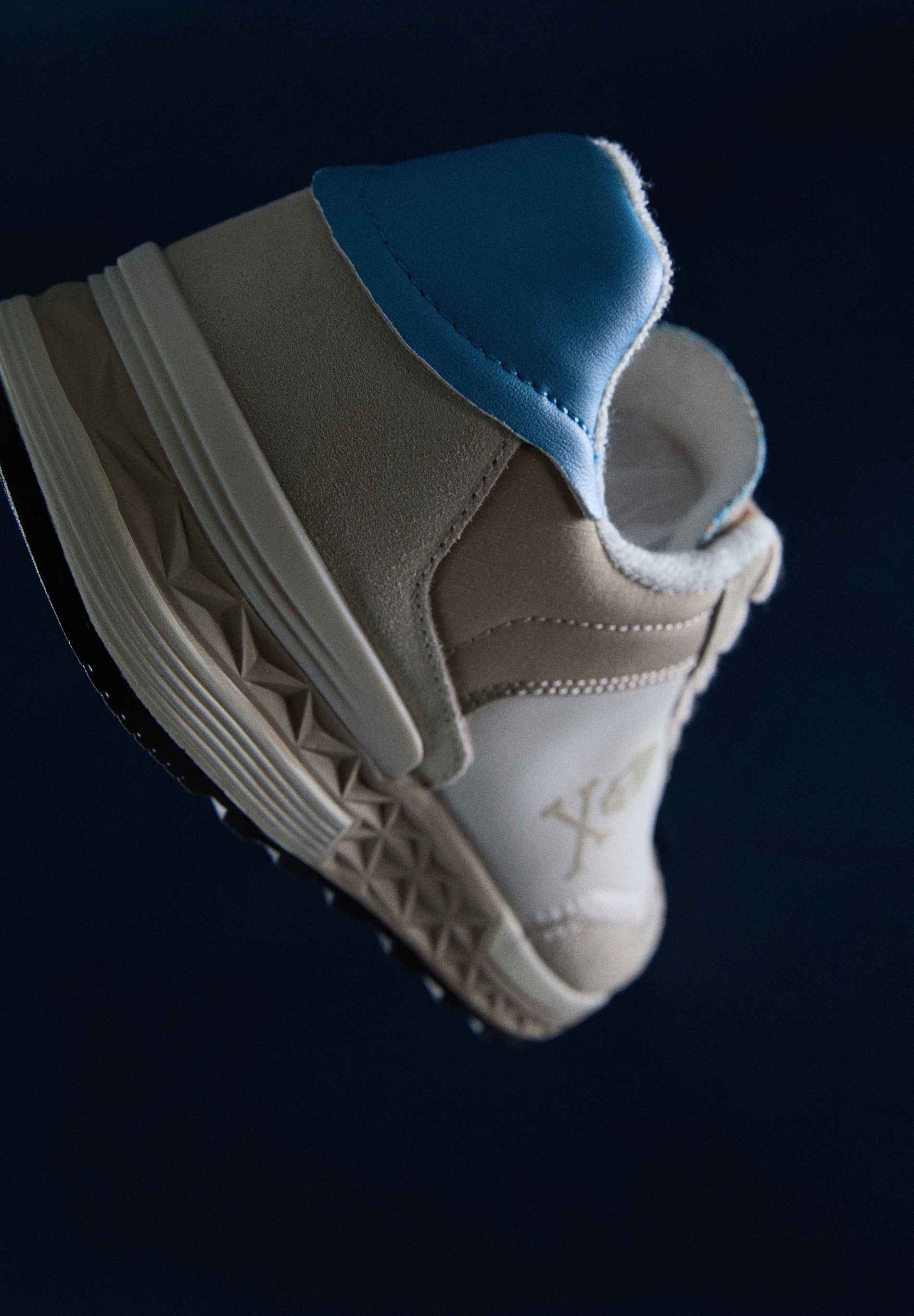 SNEAKERS WITH SIDE SKULL