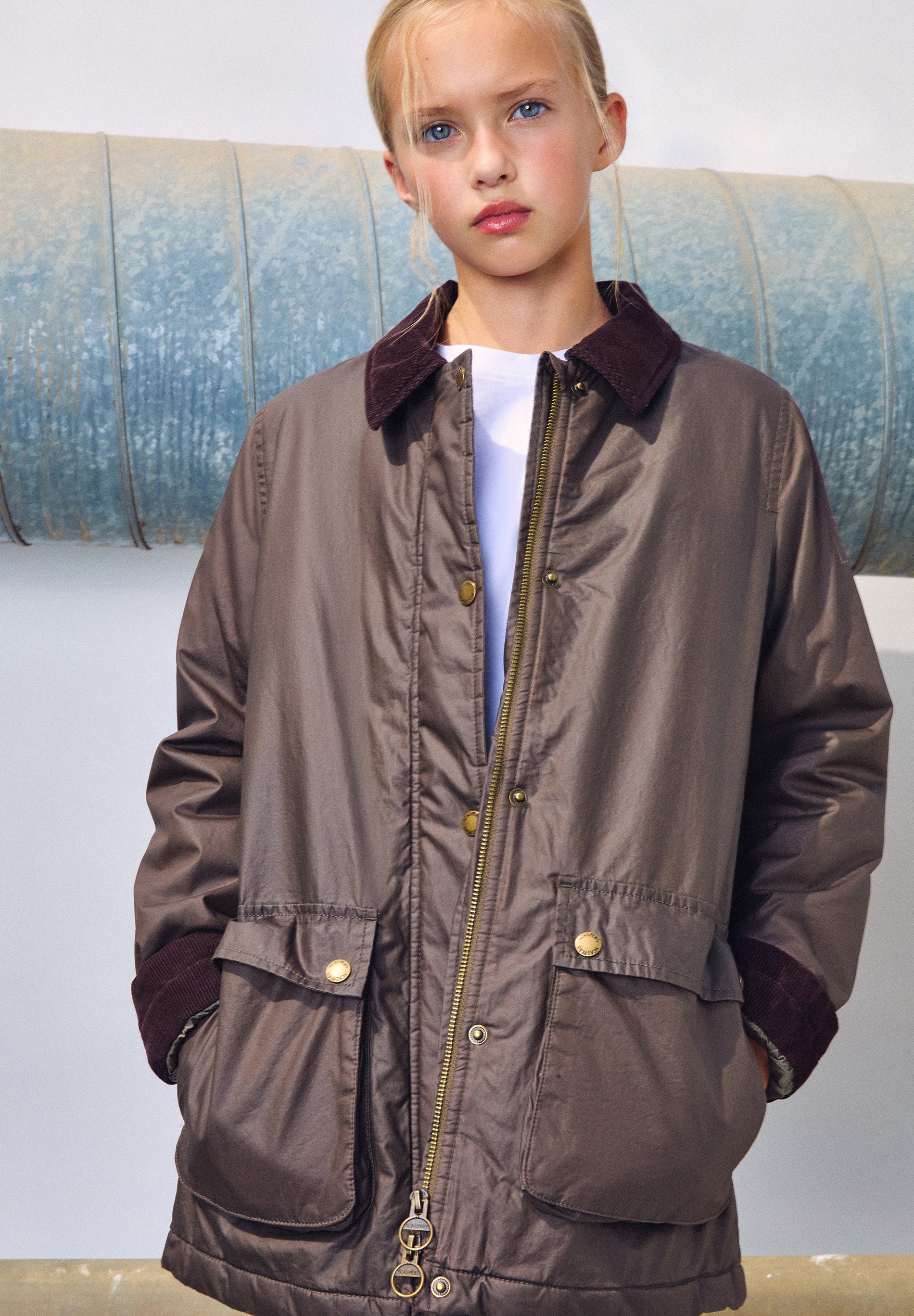 CONTRAST COLLAR JACKET