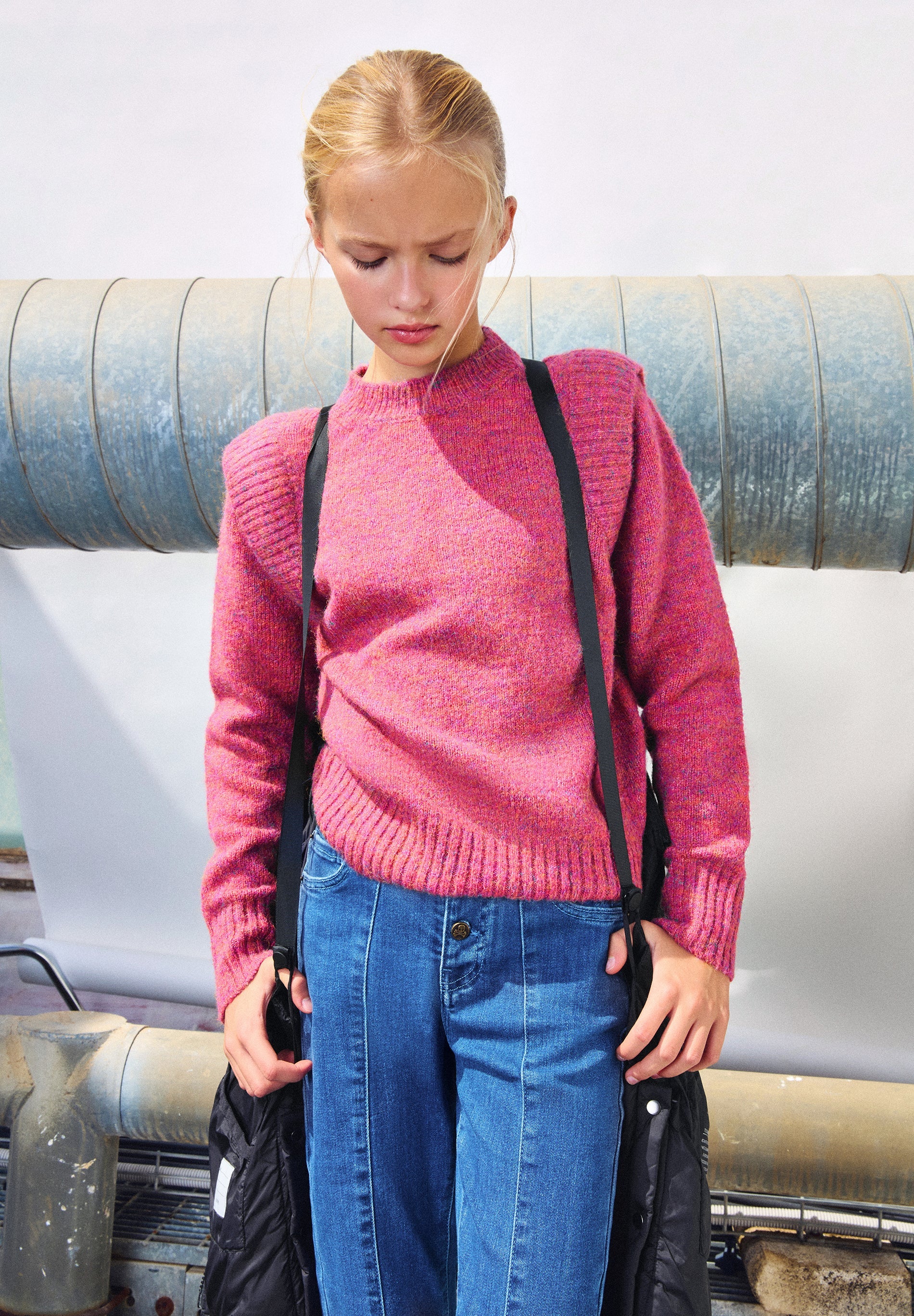 KNIT SWEATER