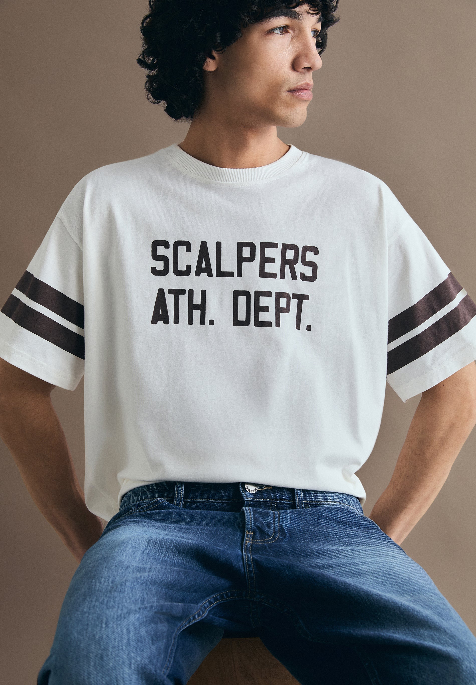 T-SHIRT IM BOXY FIT MIT PRINT