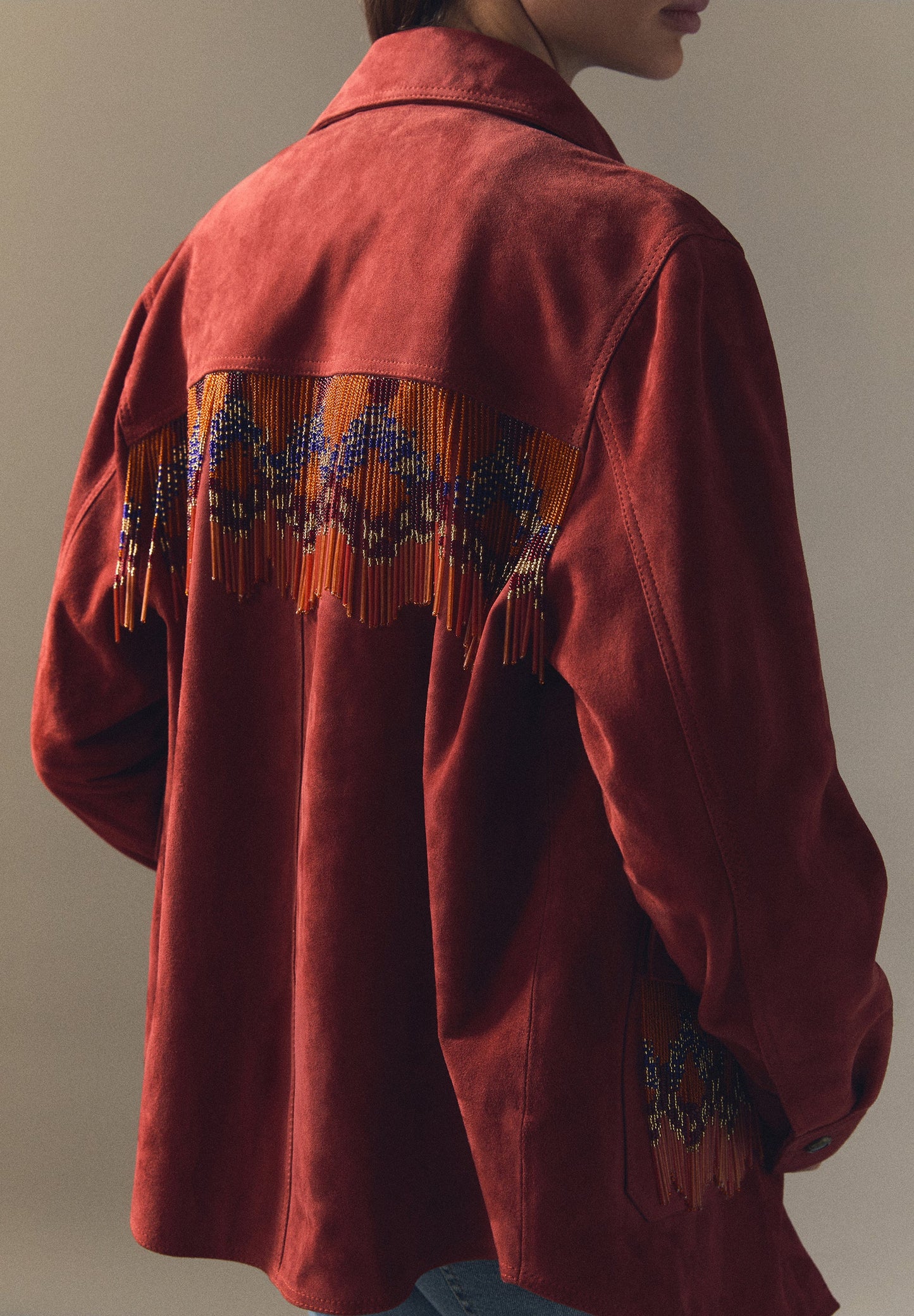 CARDIGAN AUS WILDLEDER MT PERLEN