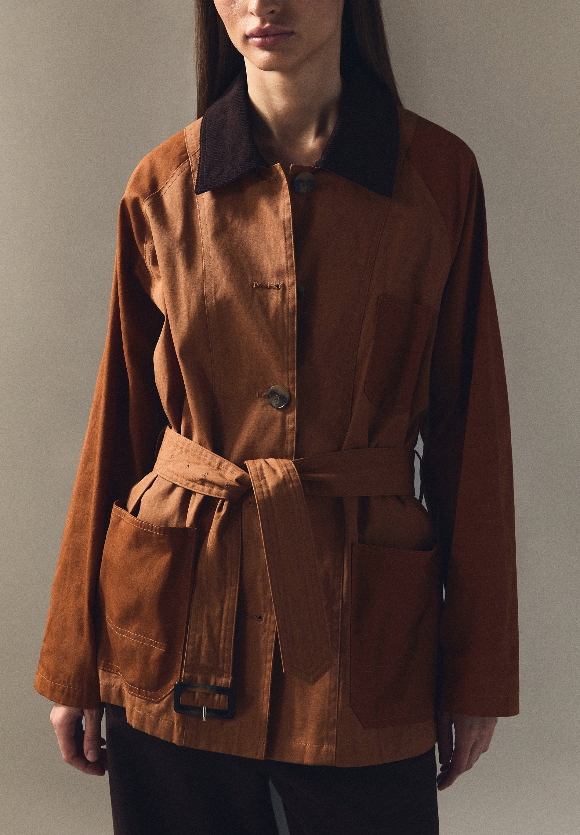 GEWACHSTER ZWEIFARBIGER CARDIGAN