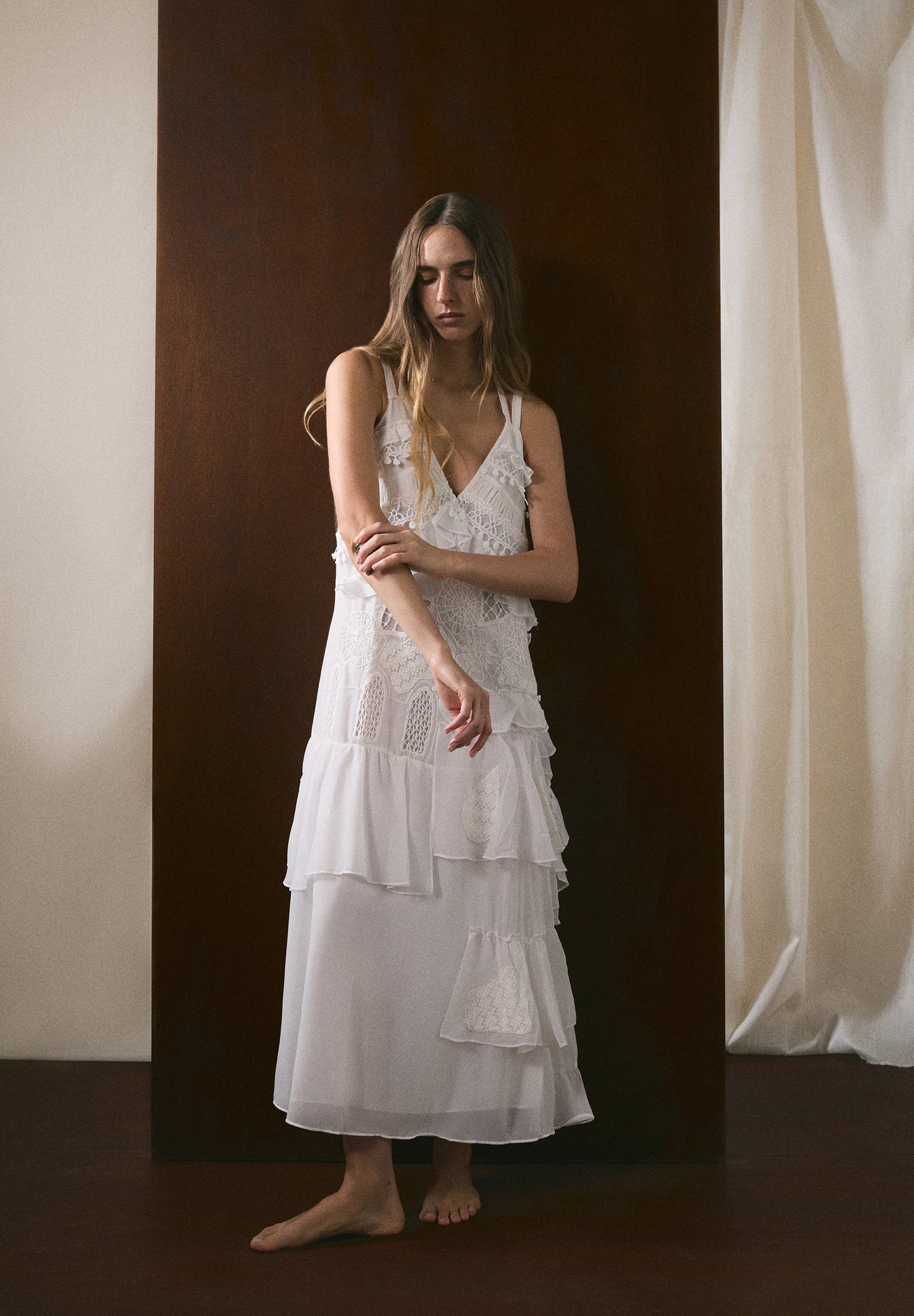 LACE DRESS WITH RUFFLES