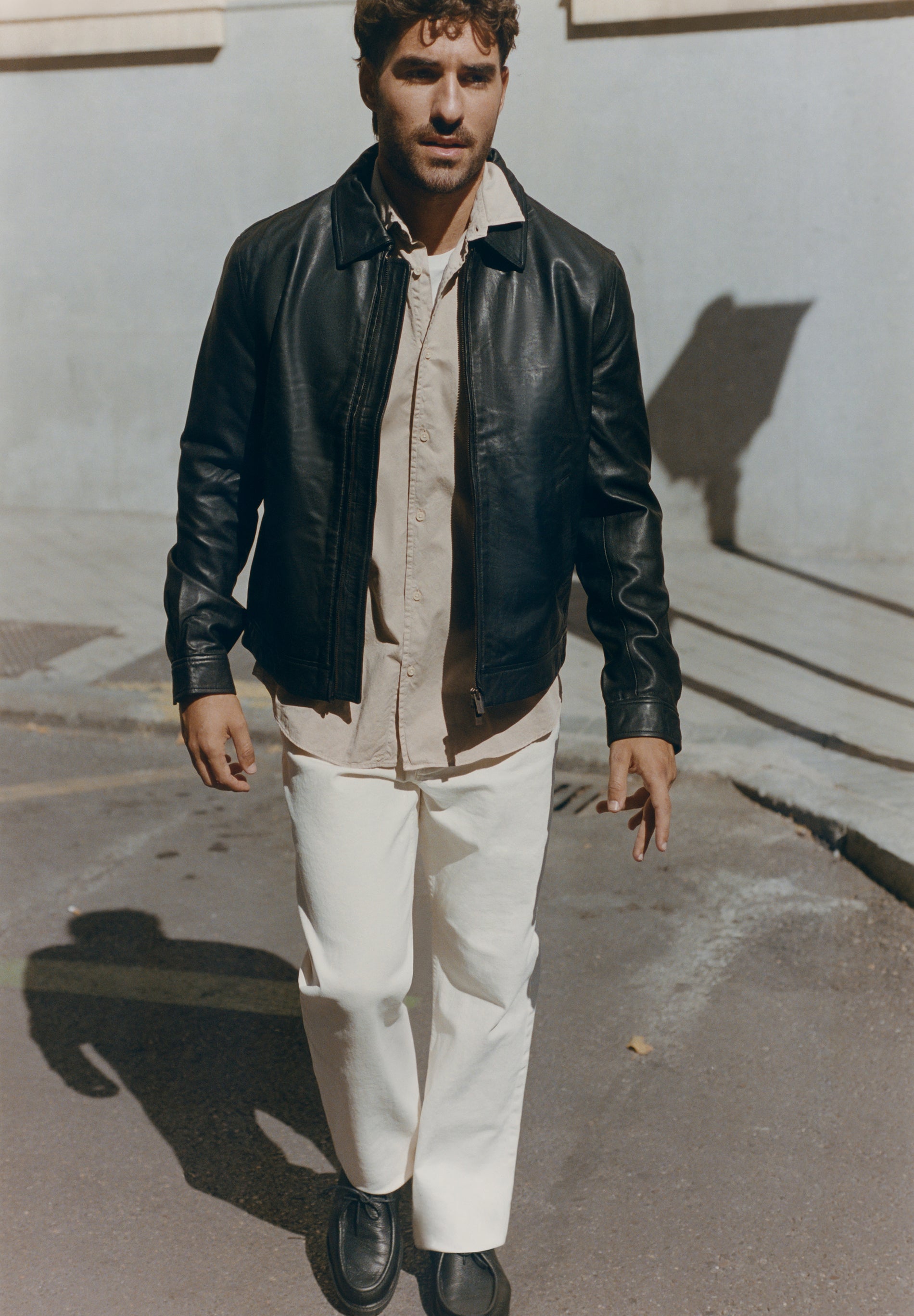 LEDERJACKE MIT HEMDKRAGEN