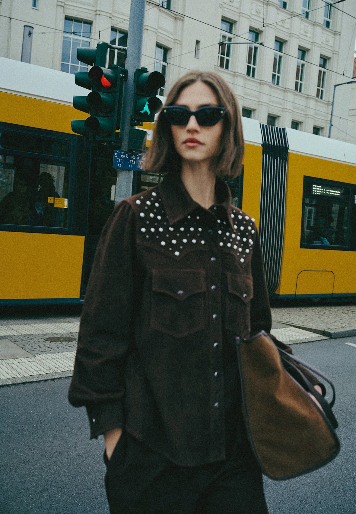 mob_021125_berlin_campaign_m_12