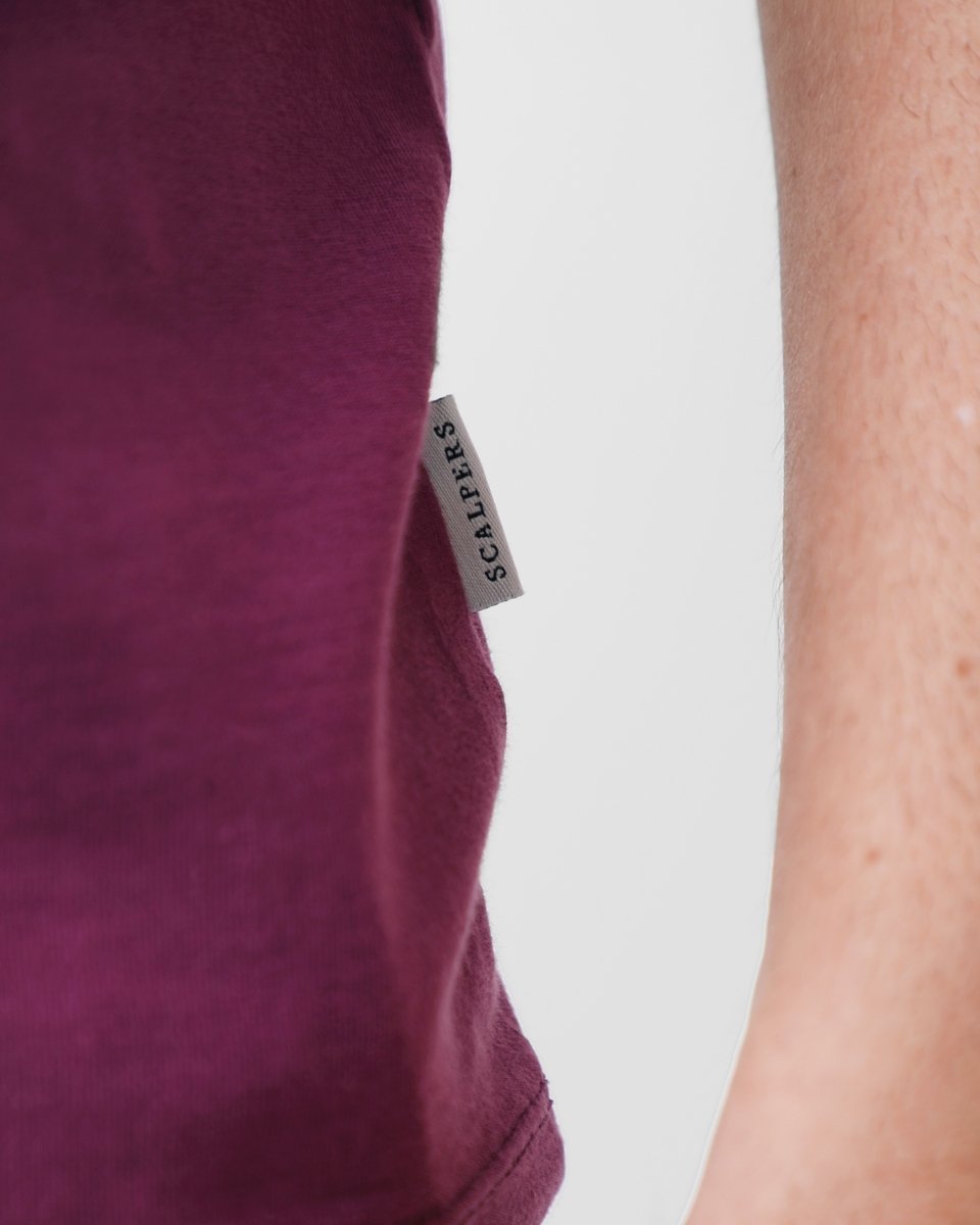 BASIC T-SHIRT WITH SCALPERS PRINT